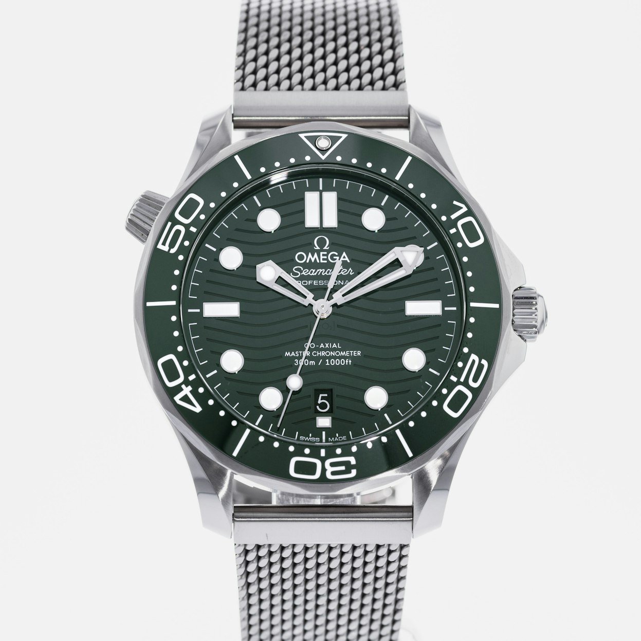 Omega Seamaster Premium Quality Automatic Watch with Mesh Bracelet Strap