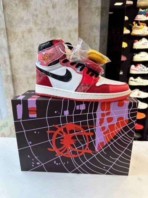 JORDAN RETRO 1 SPIDERMAN semi ua for her